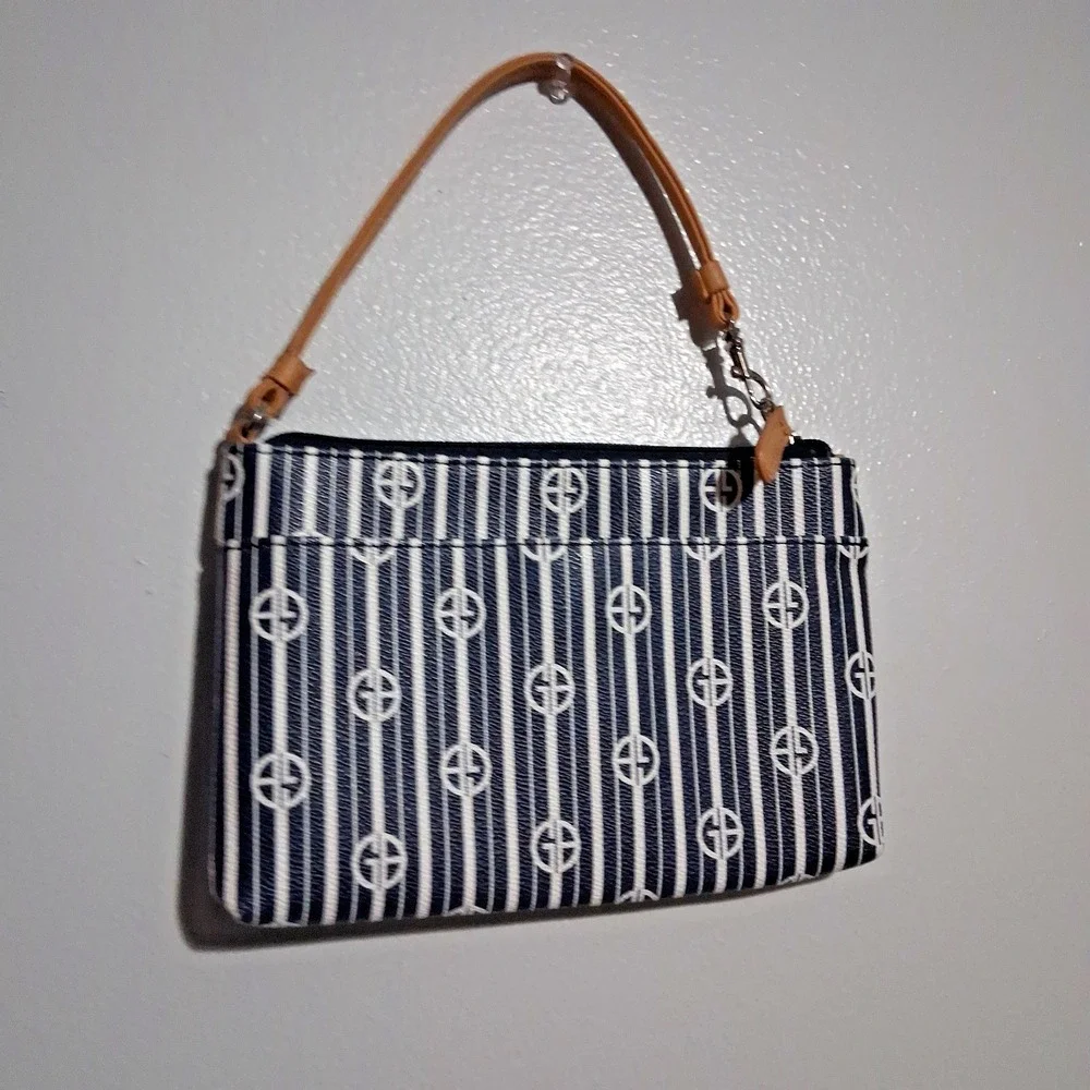 Giani Be1.44rnini‎ Wristlet Purse Navy White Tan Pockets Small Signature Logo